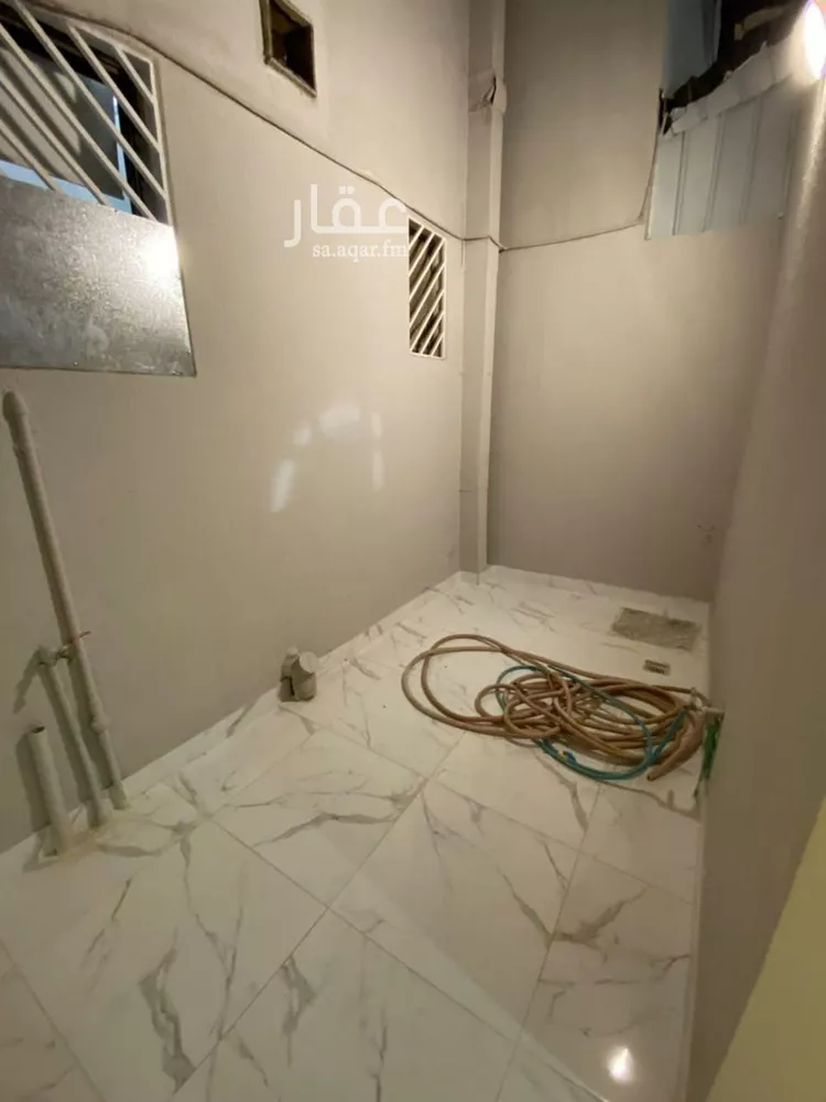 شقة للإيجار في شارع أبي الفتح السعدي, حي الملك فيصل, مدينة الرياض, منطقة الرياض 7