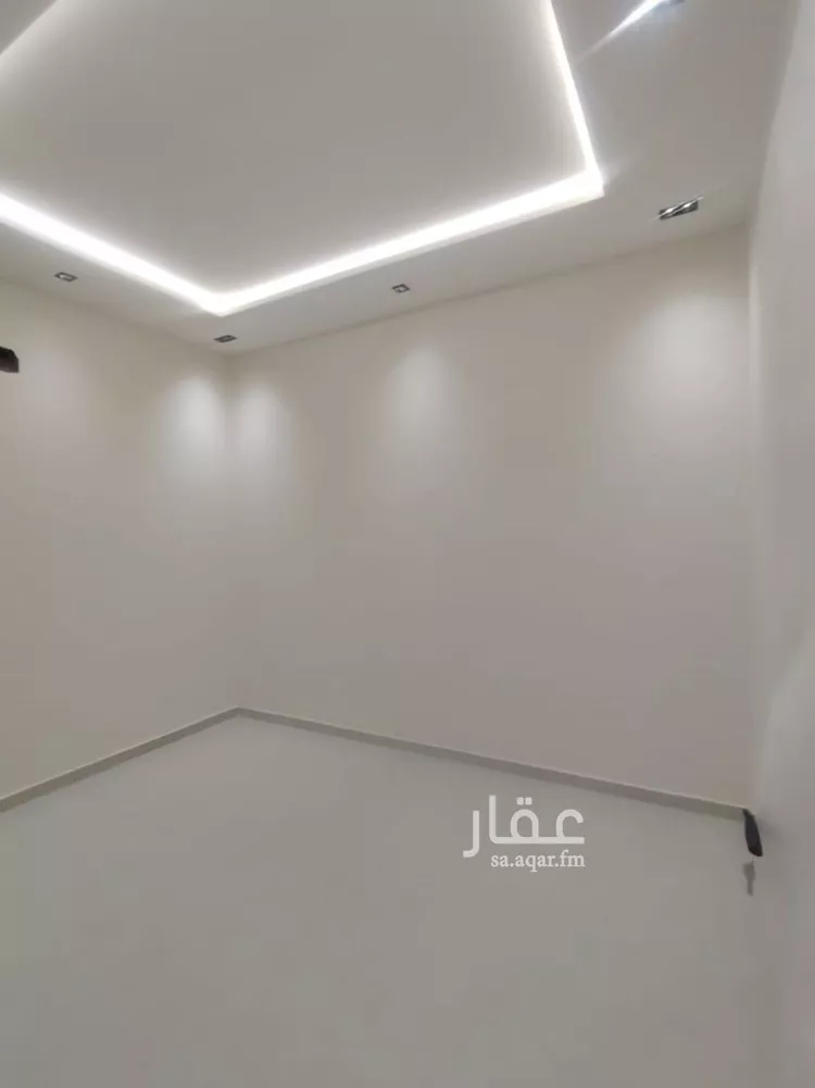 دور للبيع في شارع أبي عمر بن عفيف, حي الرمال, مدينة الرياض, منطقة الرياض صورة 4