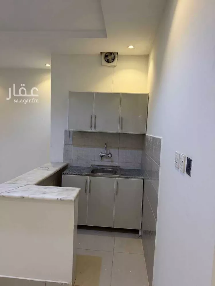 عمارة للإيجار في شارع الأمير عبدالرحمن بن سعود بن عبدالعزيز, حي طويق, مدينة الرياض, منطقة الرياض