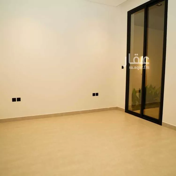 Floor for Sale in Riyadh Al Arid 8
