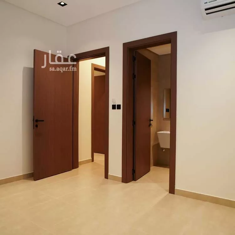 Floor for Sale in Riyadh Al Arid 14