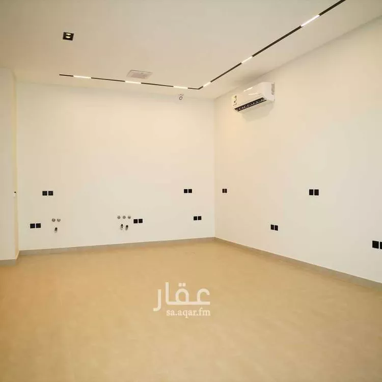Floor for Sale in Riyadh Al Arid 13