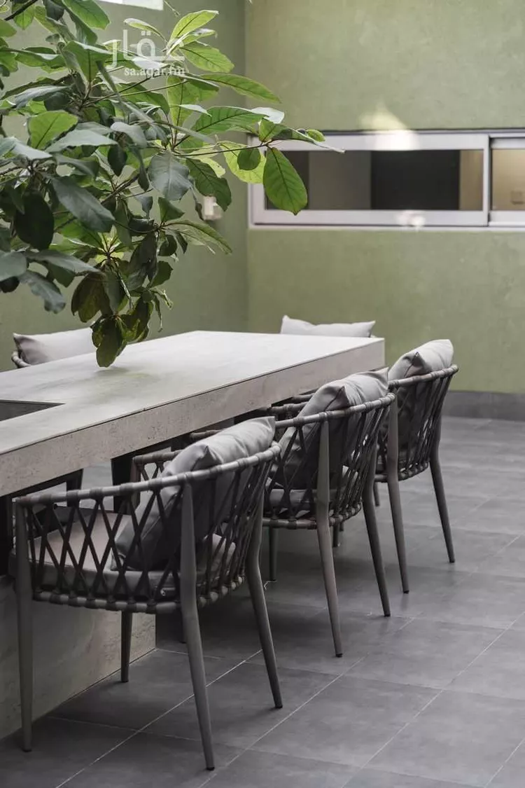 فيلا للبيع في شارع القناعة, حي النزهة, مدينة الدمام, المنطقة الشرقية صورة 4