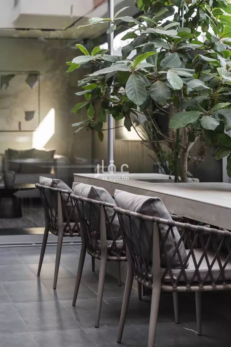 فيلا للبيع في شارع القناعة, حي النزهة, مدينة الدمام, المنطقة الشرقية صورة 3