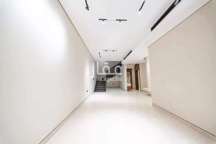 فيلا للبيع في شارع عيد بن محمد الأنصاري, حي الفاروق, مدينة الرياض, منطقة الرياض صورة 3