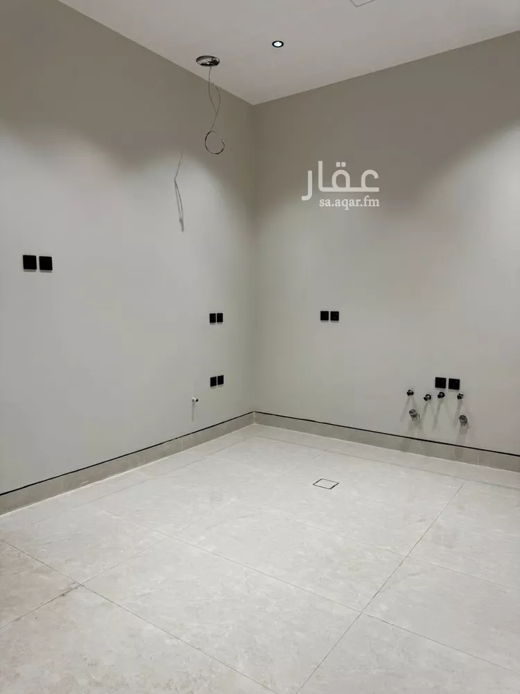فيلا للبيع في شارع عيد بن محمد الأنصاري, حي الفاروق, مدينة الرياض, منطقة الرياض صورة 5