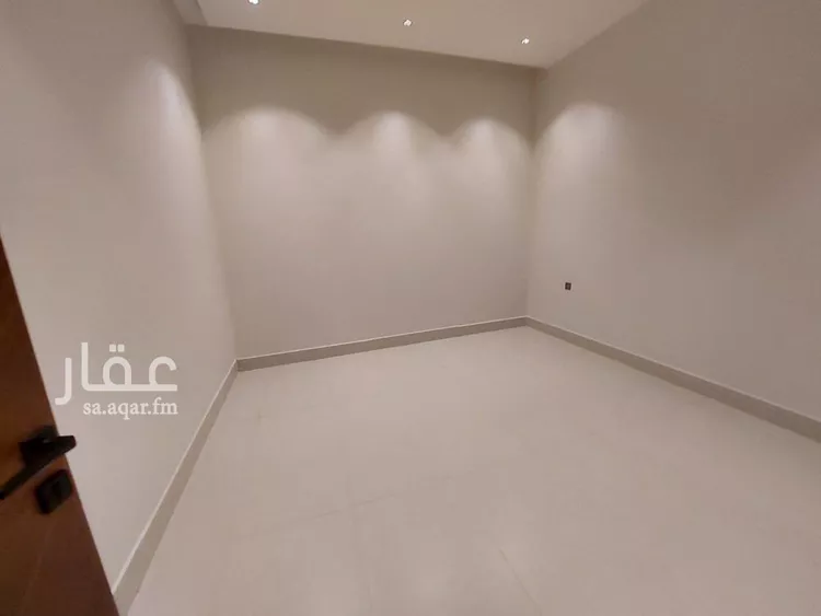 دور للبيع في شارع زياد الباهلي, حي العوالي, مدينة الرياض, منطقة الرياض صورة 2