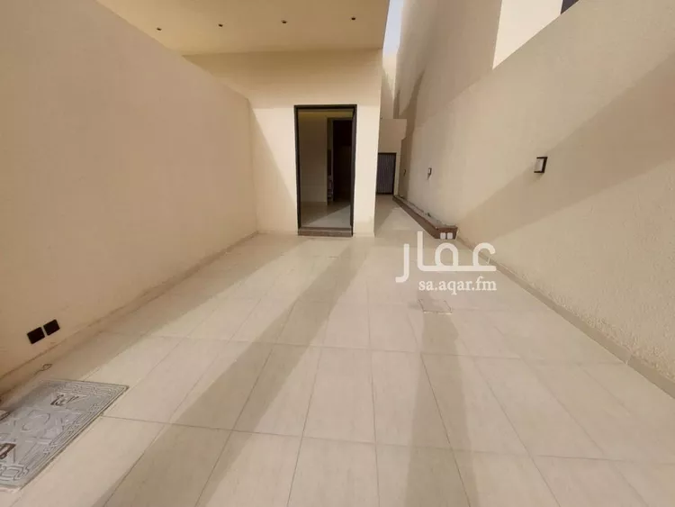 Floor for Sale in Riyadh Dhahrat Namar 14