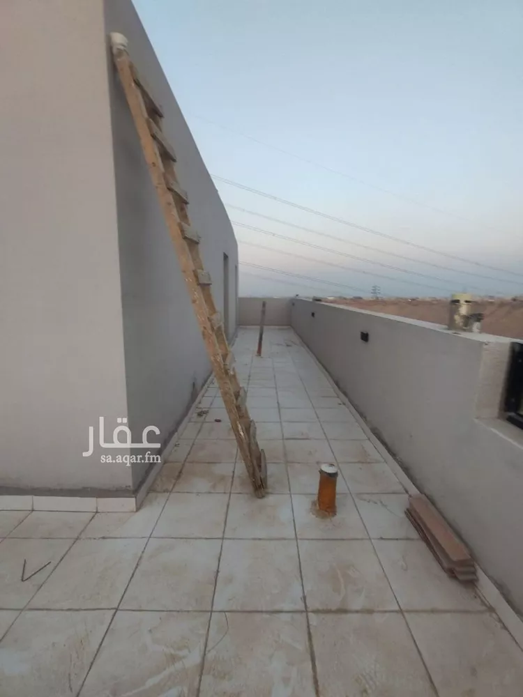 فيلا للبيع في شارع محمد بن أحمد الفاسي, حي المهدية, مدينة الرياض, منطقة الرياض 17