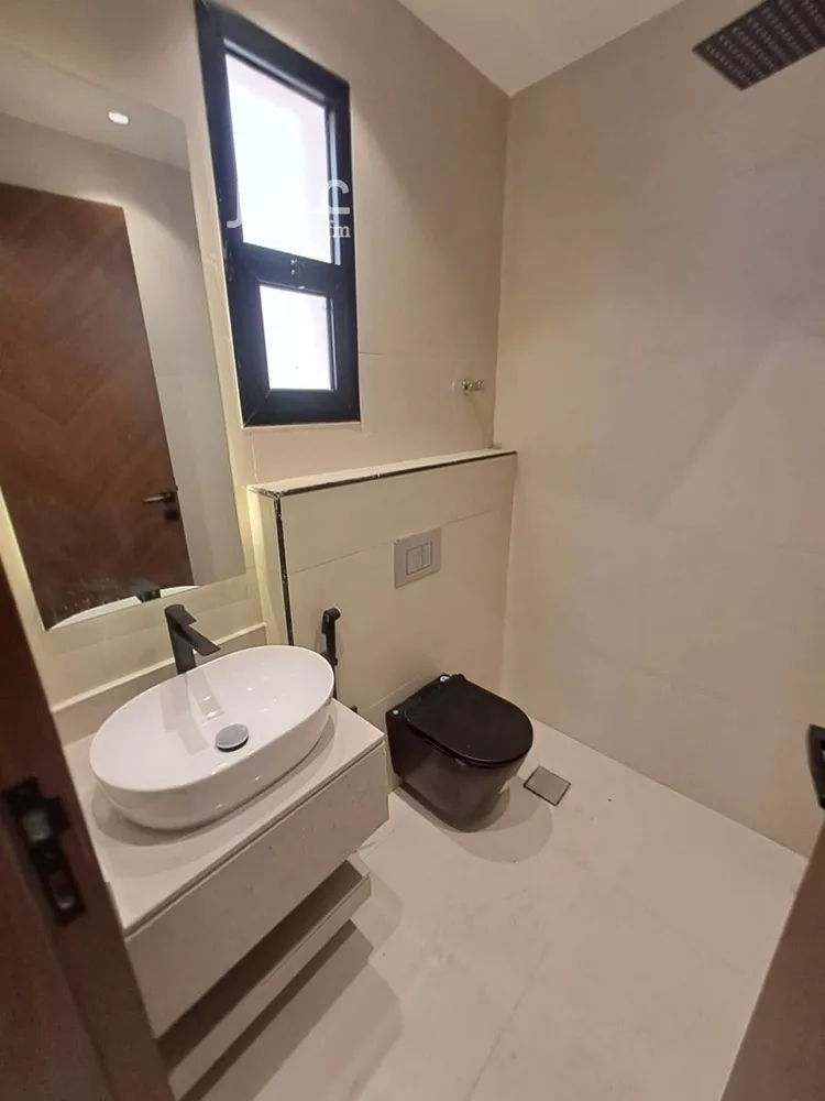 Floor for Sale in Riyadh Dhahrat Namar 9