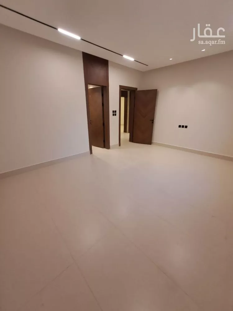 Floor for Sale in Riyadh Dhahrat Namar 15