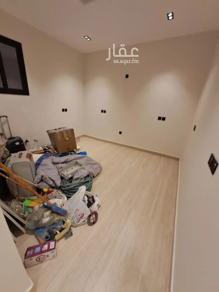 دور للبيع في شارع الرحال بن عزرة, حي السويدي, مدينة الرياض, منطقة الرياض 12