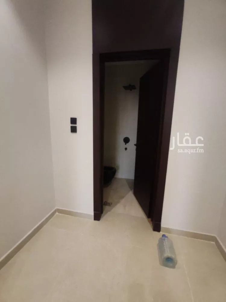 فيلا للبيع في شارع محمد بن أحمد الفاسي, حي المهدية, مدينة الرياض, منطقة الرياض 18