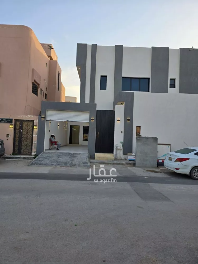 فيلا للبيع في شارع قرطاجة, حي شبرا, مدينة الرياض, منطقة الرياض