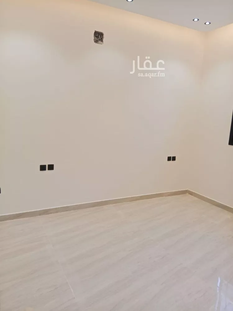 دور للبيع في شارع أحمد الكلاعي, حي طويق, مدينة الرياض, منطقة الرياض صورة 5