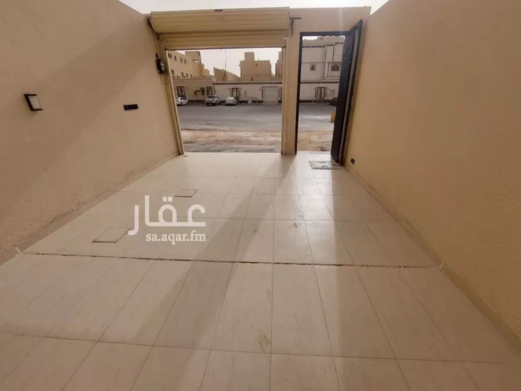 Floor for Sale in Riyadh Dhahrat Namar 13