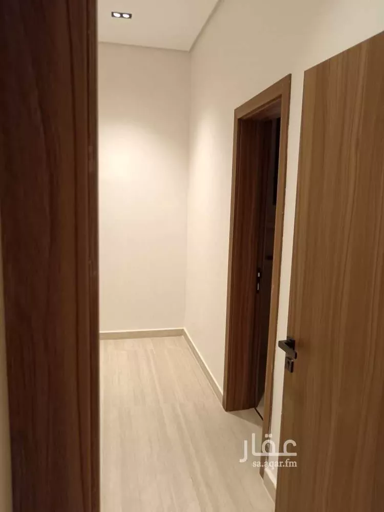 دور للبيع في شارع عبدالغني بن سرور, حي ظهرة البديعة, مدينة الرياض, منطقة الرياض 6