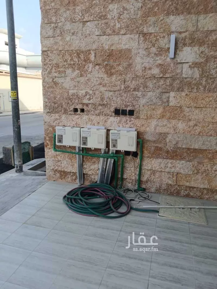 دور للبيع في شارع عبدالغني بن سرور, حي ظهرة البديعة, مدينة الرياض, منطقة الرياض 10