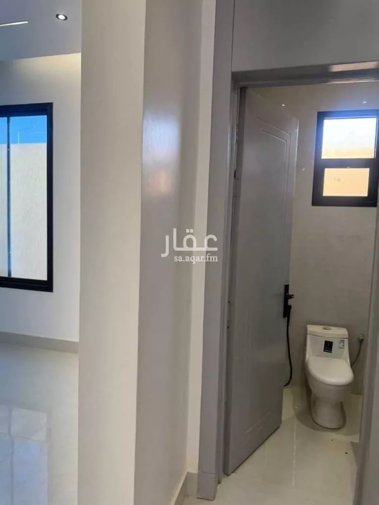 Floor for Sale in Riyadh Dirab 12