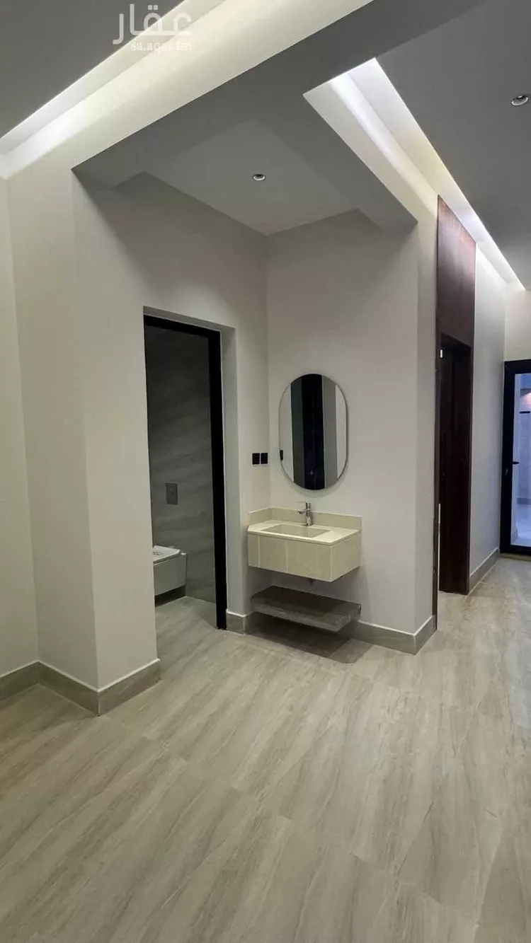Floor for Sale in Riyadh Dirab 23