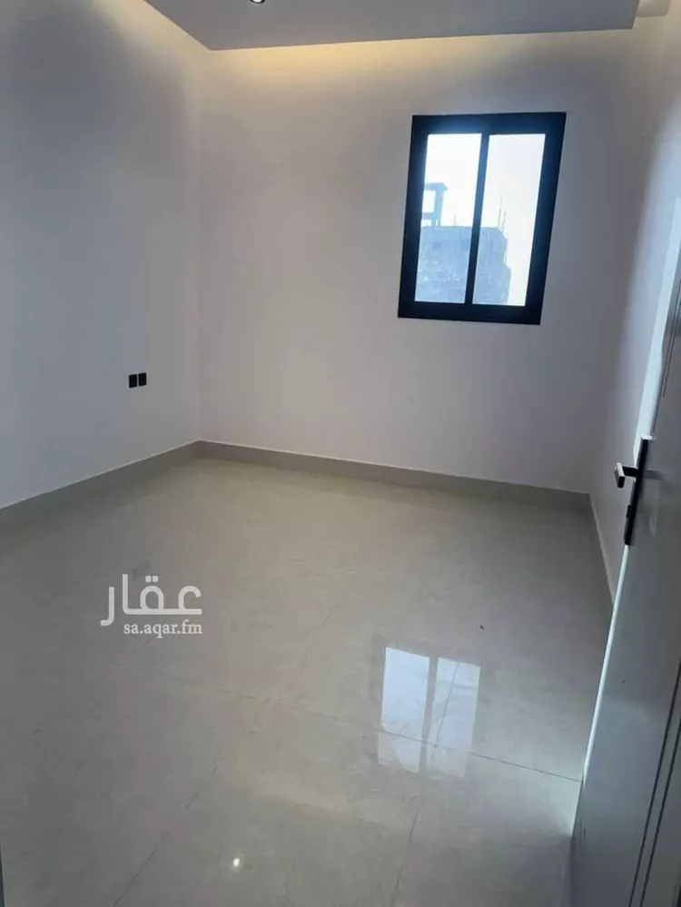 Floor for Sale in Riyadh Dirab 8