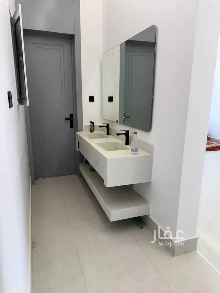 Floor for Sale in Riyadh Dirab 9