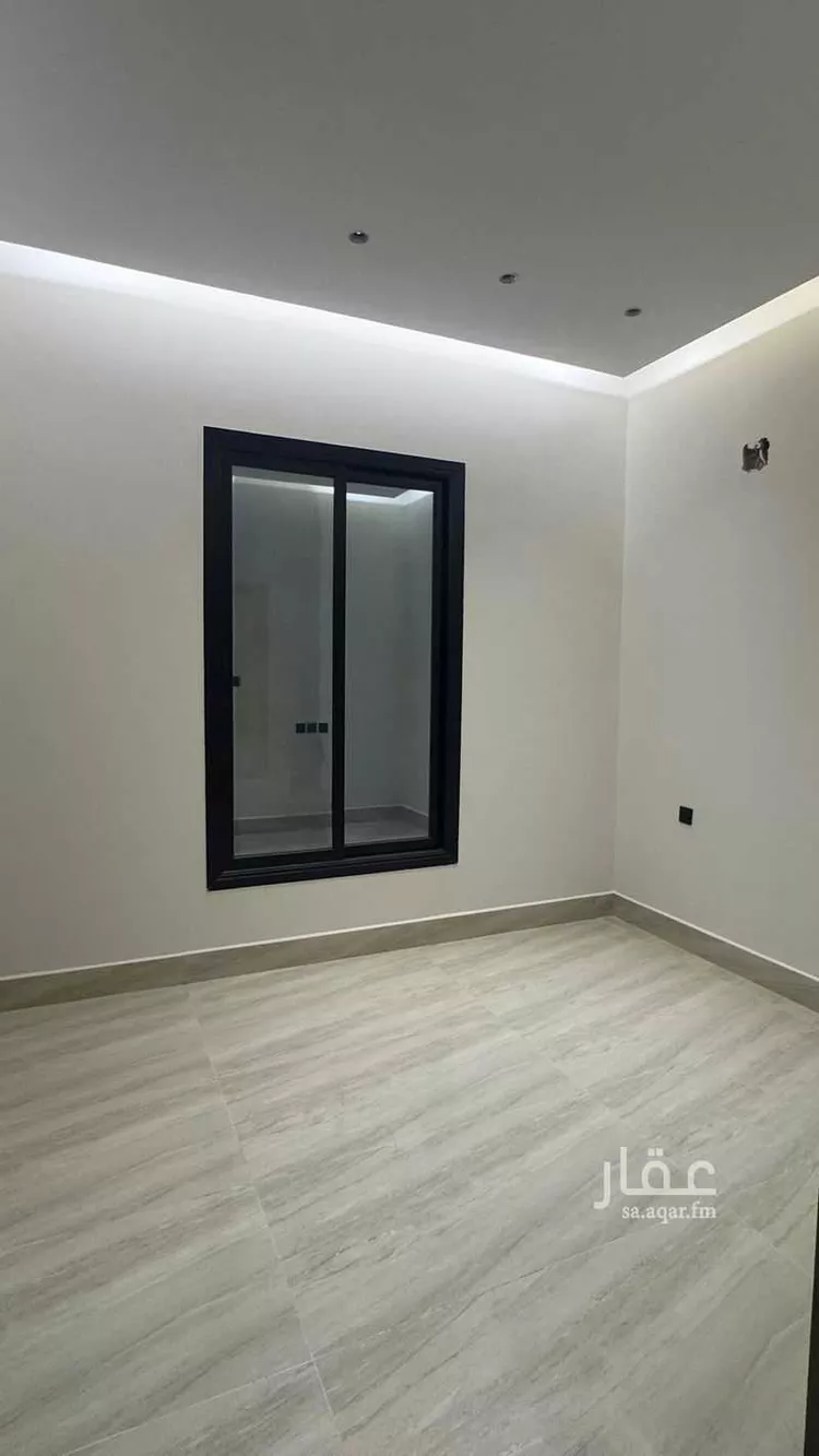 Floor for Sale in Riyadh Dirab 15