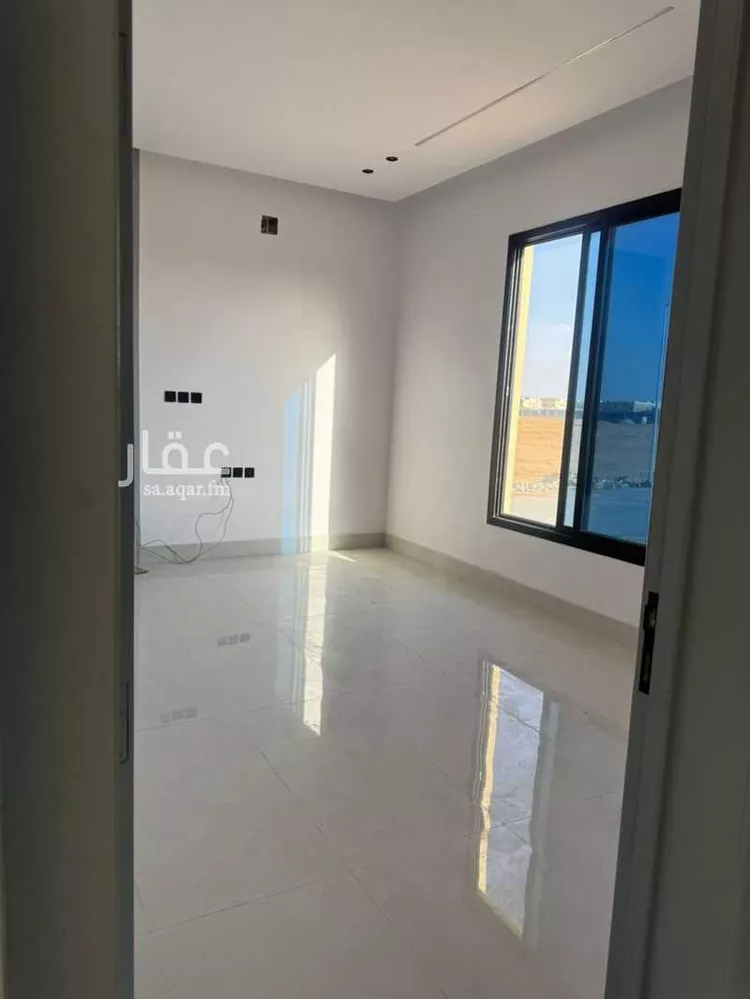Floor for Sale in Riyadh Dirab 11