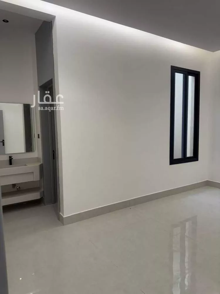 Floor for Sale in Riyadh Dirab 13