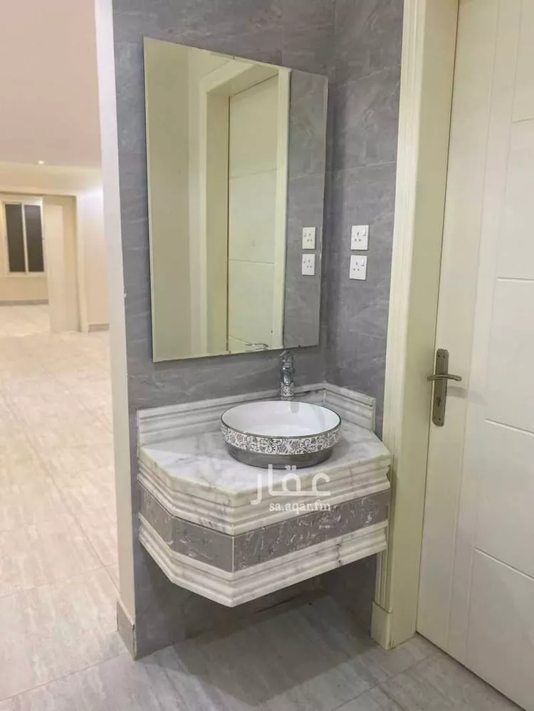دور للبيع في شارع عاقل بن حبيب, حي عكاظ, مدينة الرياض, منطقة الرياض صورة 5