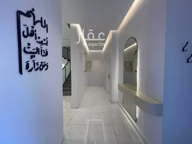 فيلا للبيع في شارع عثمان بن زهير, حي طيبة, مدينة المدينة المنورة, منطقة المدينة المنورة صورة 2