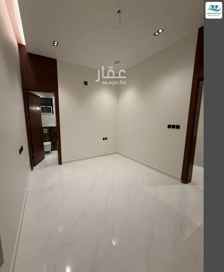 فيلا للبيع في شارع يحيى بن عدي, حي طيبة, مدينة الرياض, منطقة الرياض صورة 2