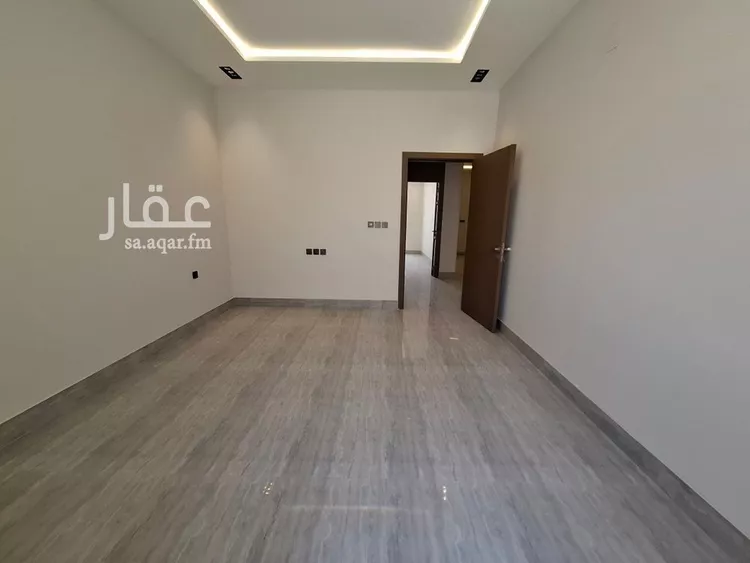 Floor for Sale in Riyadh Ar Rimal 15