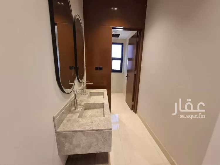 دور للبيع في شارع مطلق بن جفال, حي إشبيلية, مدينة الرياض, منطقة الرياض صورة 5