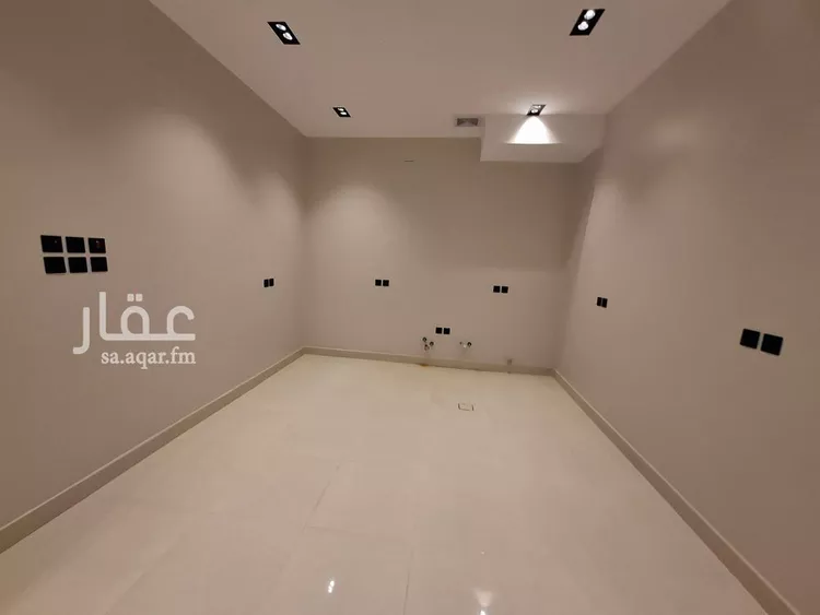 دور للبيع في شارع مطلق بن جفال, حي إشبيلية, مدينة الرياض, منطقة الرياض صورة 4