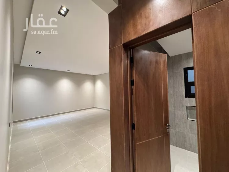 دور للبيع في شارع نويعمه, حي اليرموك, مدينة الرياض, منطقة الرياض صورة 3