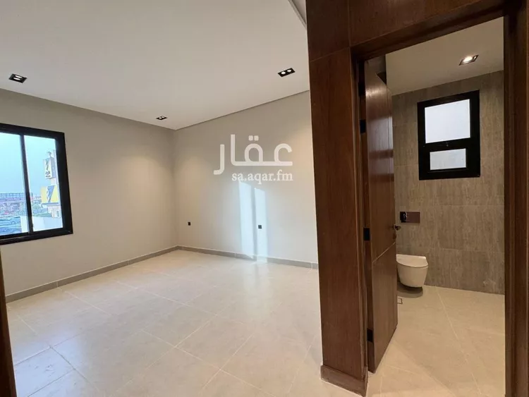 Floor for Sale in Riyadh Al Yarmouk 10