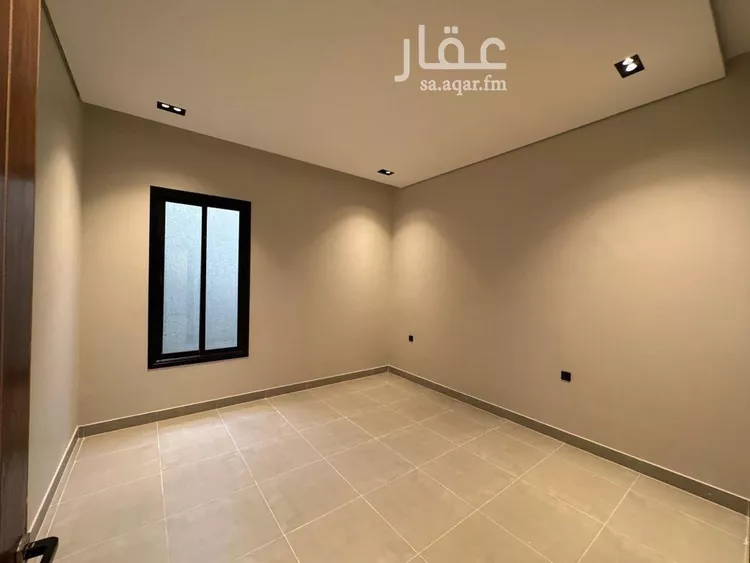 Floor for Sale in Riyadh Al Yarmouk 10