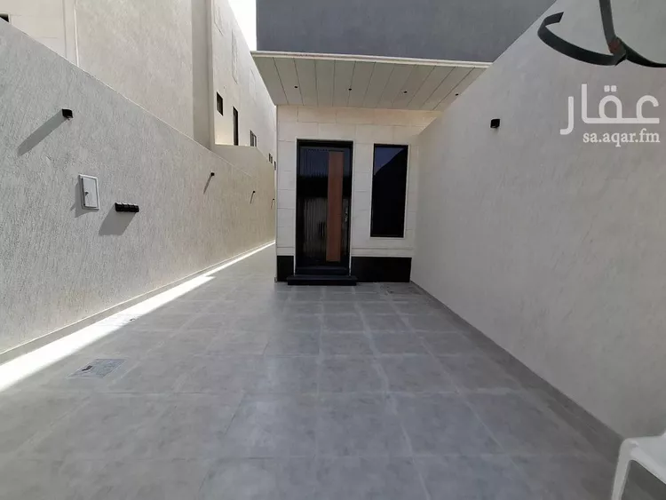 دور للبيع في شارع أوس بن المنذر الأنصاري, حي الجنادرية, مدينة الرياض, منطقة الرياض 1 صورة