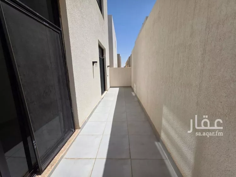 دور للبيع في شارع وادي قصير, حي القادسية, مدينة الرياض, منطقة الرياض صورة 3
