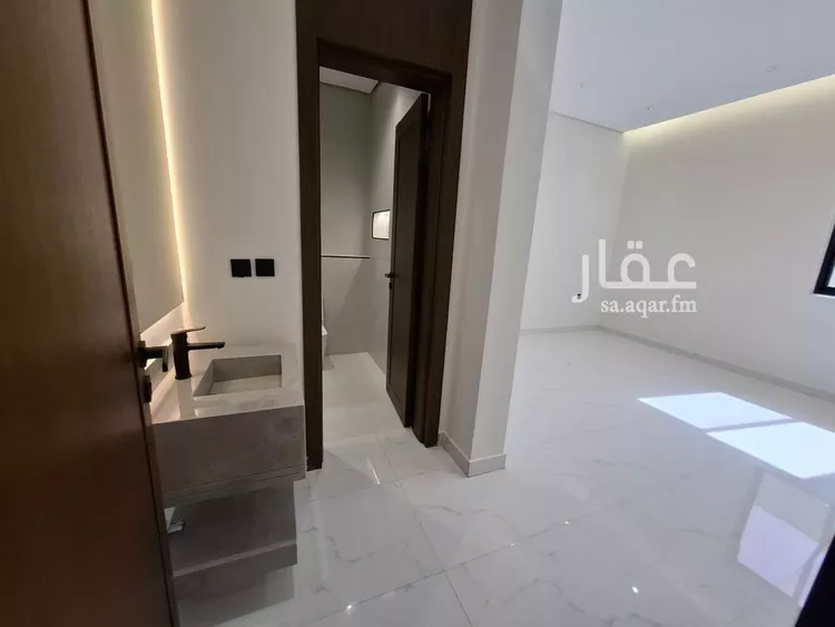 دور للبيع في شارع أوس بن المنذر الأنصاري, حي الجنادرية, مدينة الرياض, منطقة الرياض صورة 2