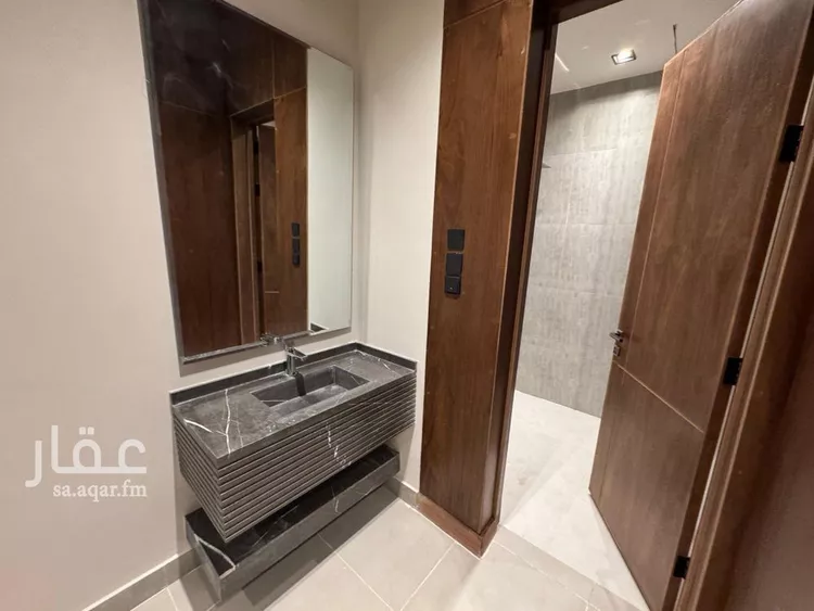 Floor for Sale in Riyadh Al Yarmouk 9