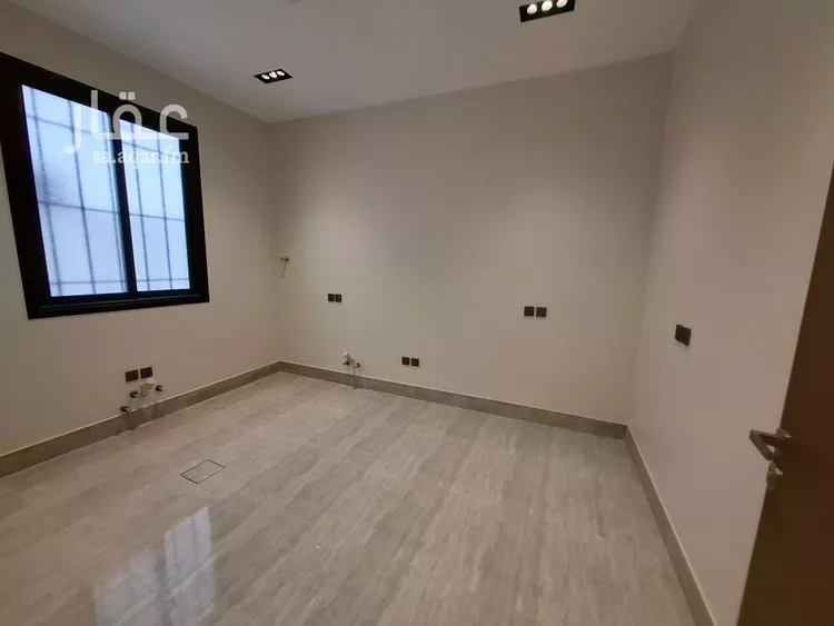 Floor for Sale in Riyadh Ar Rimal 9