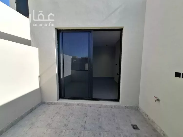 دور للبيع في شارع الرغيب, حي إشبيلية, مدينة الرياض, منطقة الرياض صورة 2