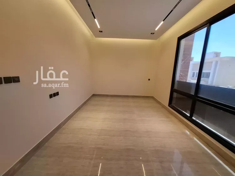 Floor for Sale in Riyadh Ar Rimal 14