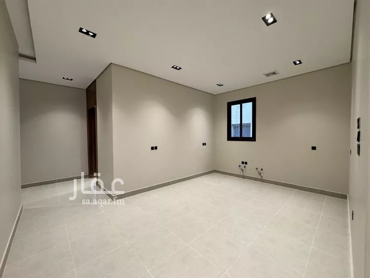 Floor for Sale in Riyadh Al Yarmouk 9