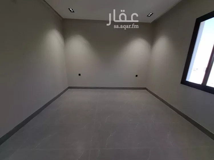 دور للبيع في شارع الرغيب, حي إشبيلية, مدينة الرياض, منطقة الرياض صورة 3
