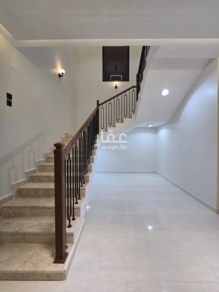 Floor for Sale in Ahad Rufaidah Al Aziziyah 35