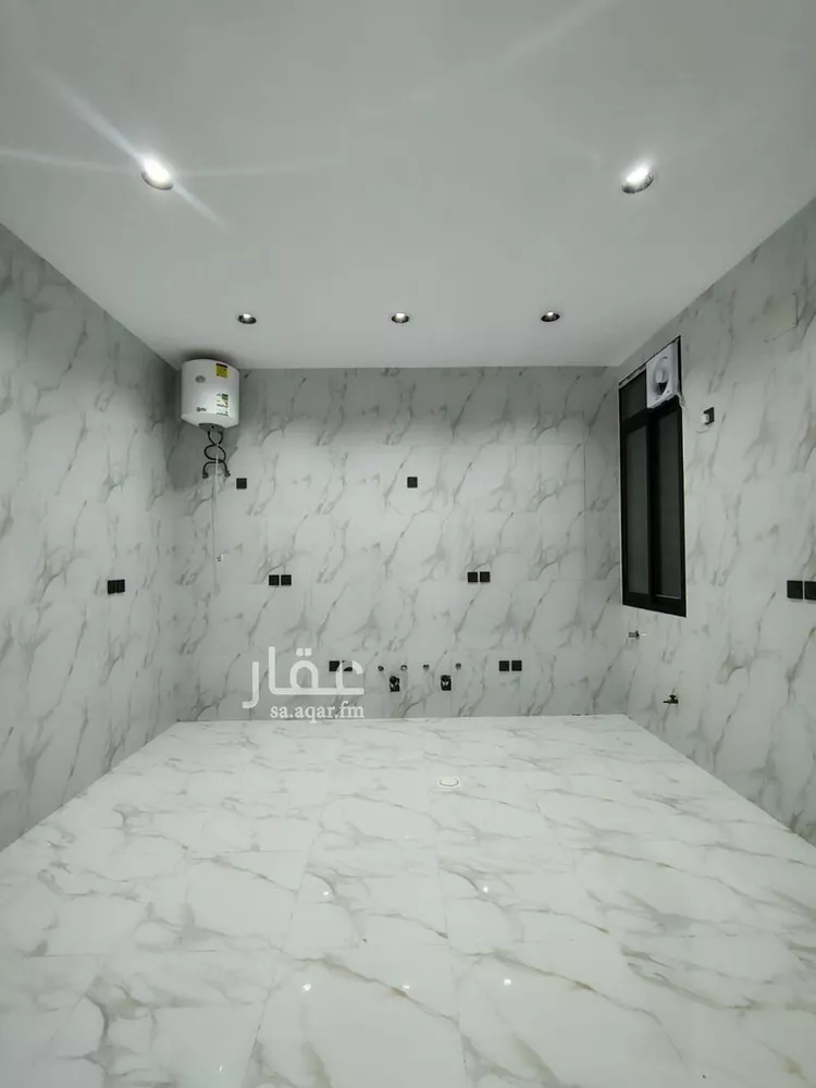 Floor for Sale in Khamis Mushait Al Wahah 12