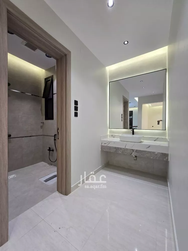 Floor for Sale in Ahad Rufaidah Al Aziziyah 31